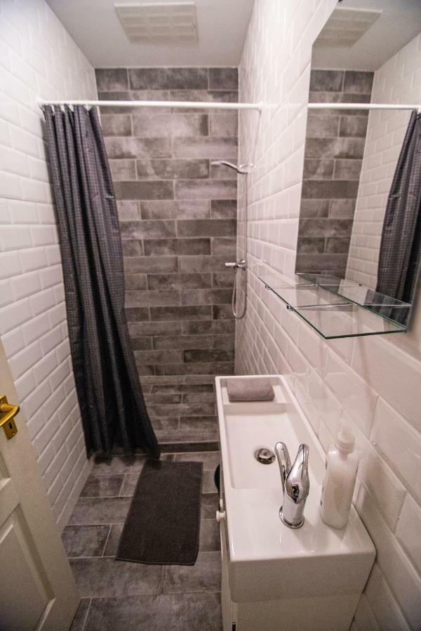 Cheerful And Cozy 2 Bedrooms 2 Bathrooms Apartment With Top Location 布达佩斯 外观 照片